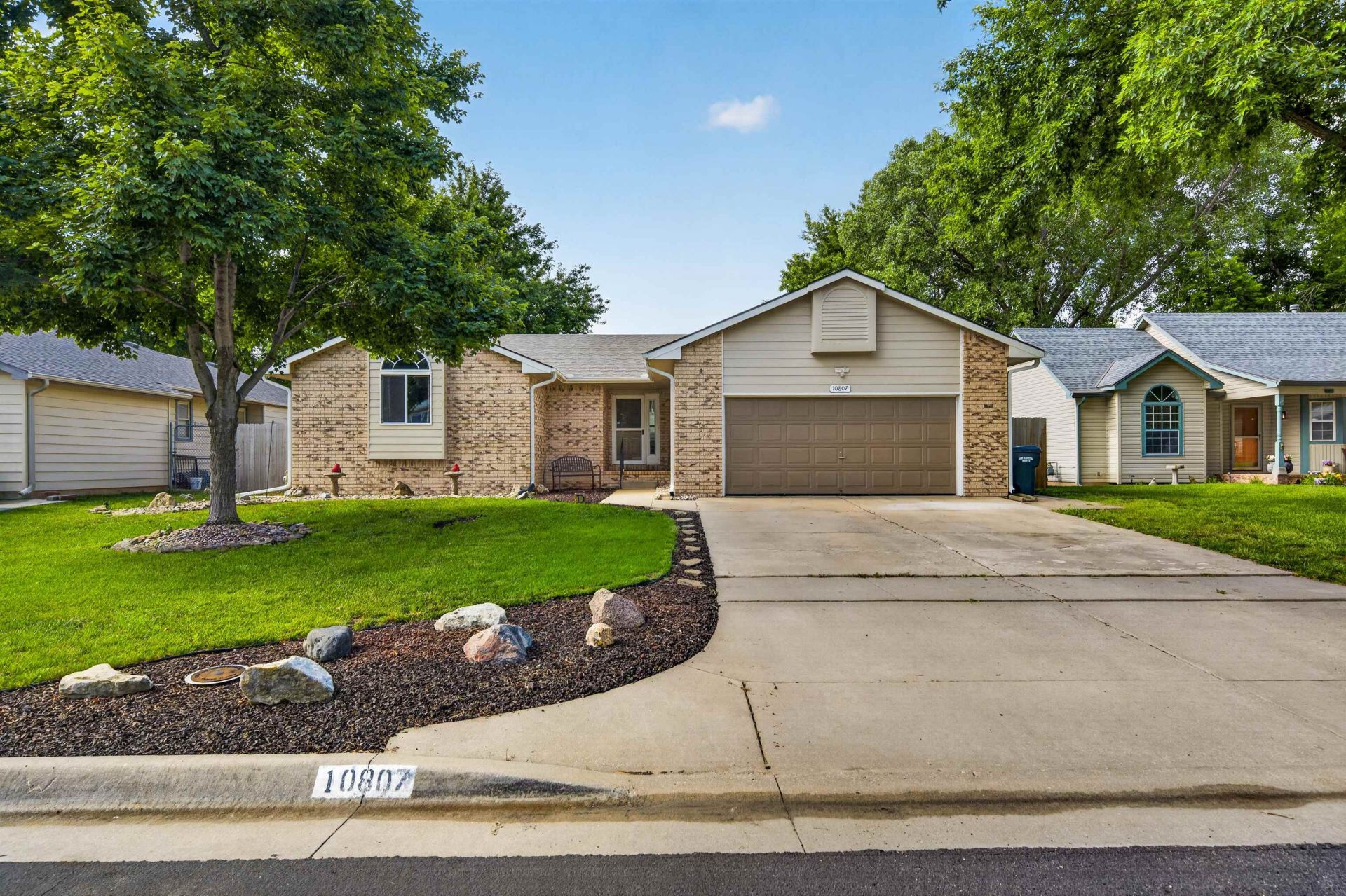 10807 W Par Ln, Wichita, KS 67212 Main Photo