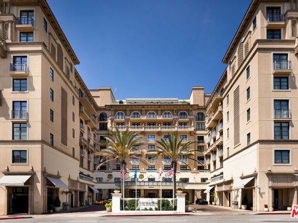 225 N Canon Drive, Unit 7D, Beverly Hills, CA 90210