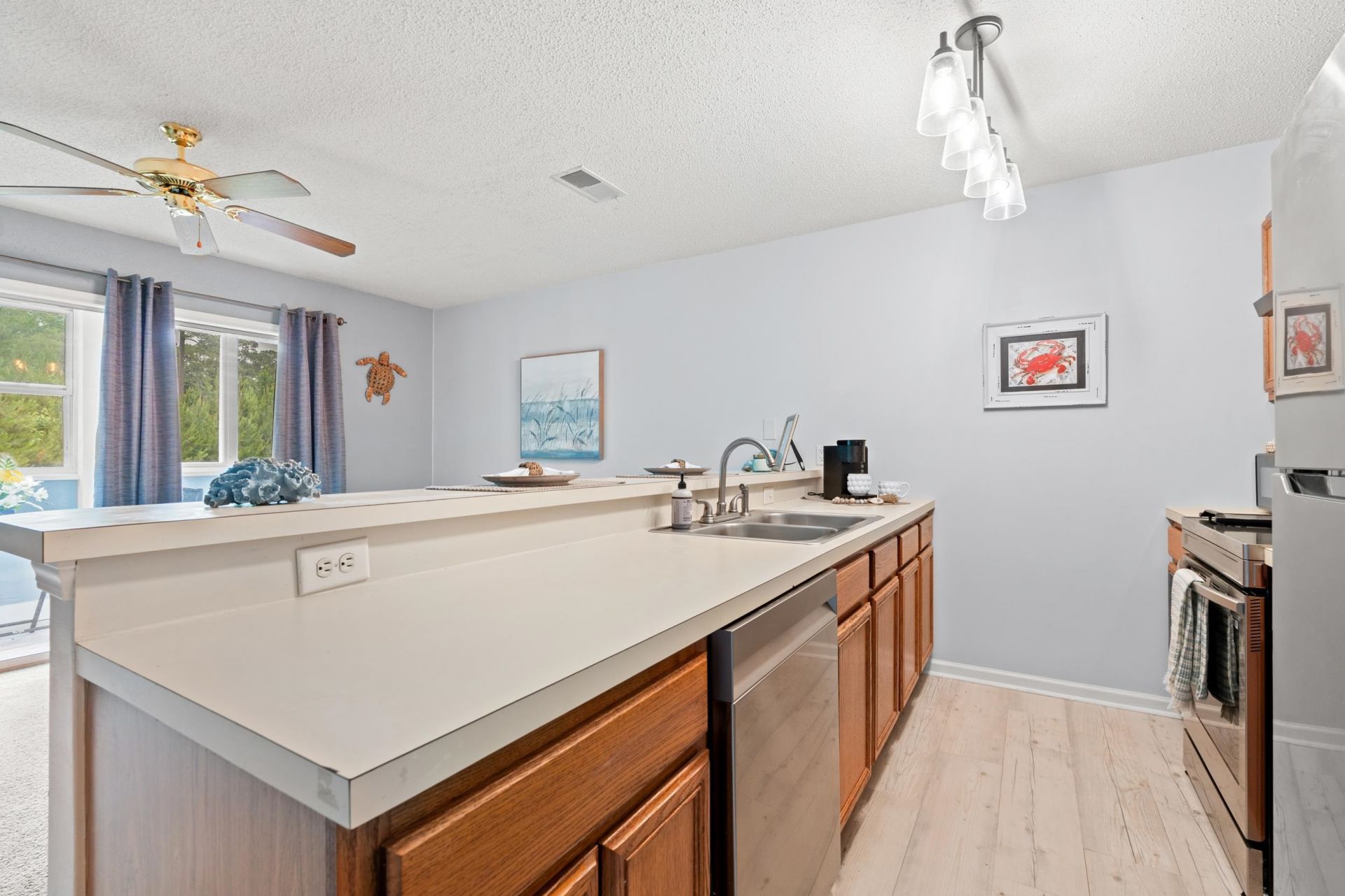 1460 Blue Tree Ct. Photo 11