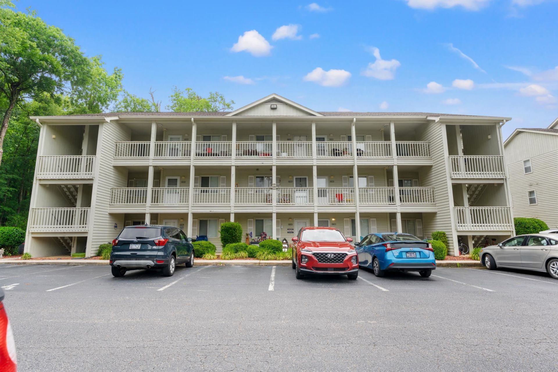 1460 Blue Tree Ct. Photo 19