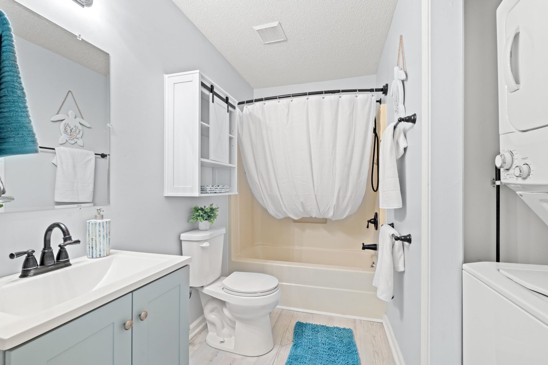 1460 Blue Tree Ct. Photo 8
