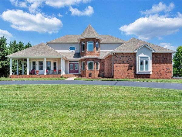 625 Frontier WAY , Fincastle, VA 24090