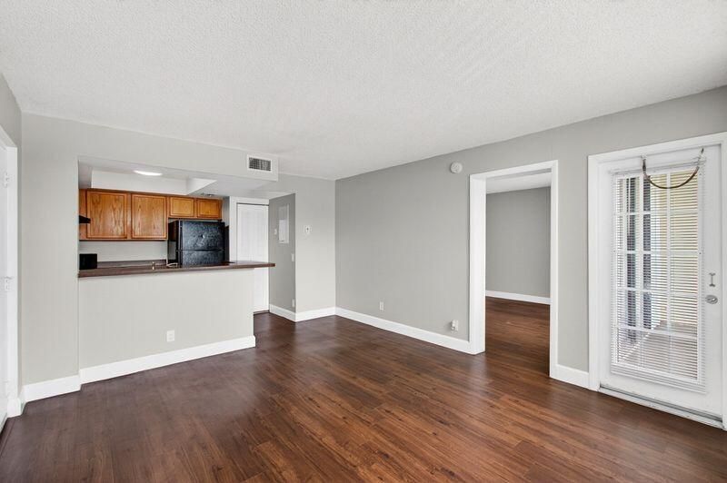 728 Executive Center Drive, Unit 29, West Palm Beach, FL 33401 Photo