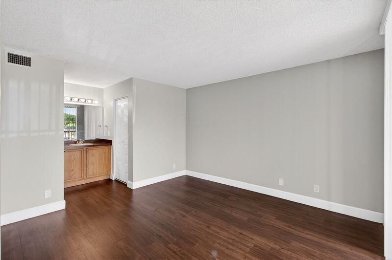 728 Executive Center Drive, Unit 29, West Palm Beach, FL 33401 Photo