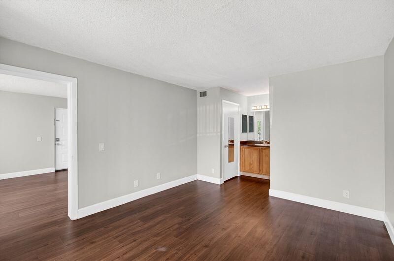 728 Executive Center Drive, Unit 29, West Palm Beach, FL 33401 Photo