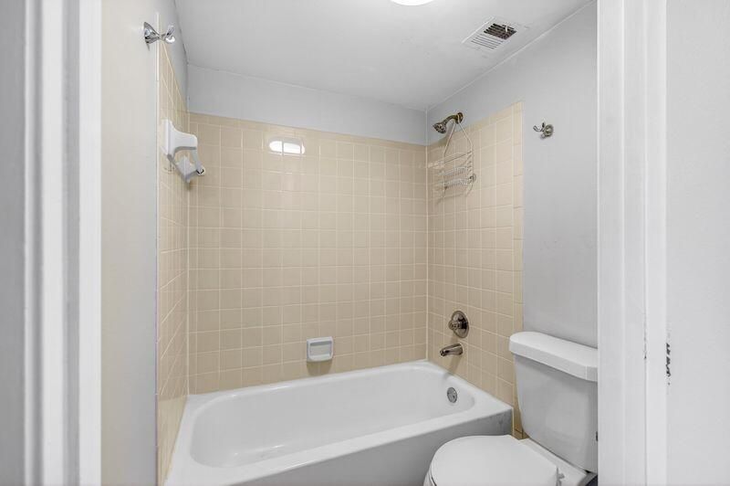 728 Executive Center Drive, Unit 29, West Palm Beach, FL 33401 Photo