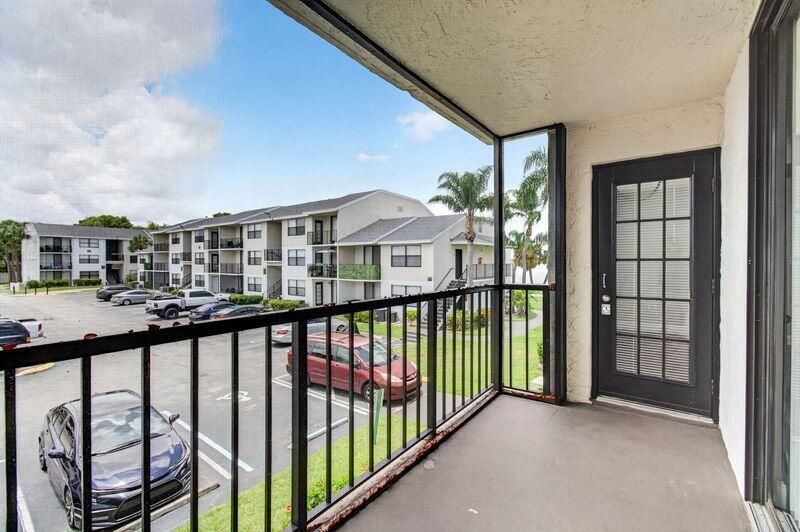 728 Executive Center Drive, Unit 29, West Palm Beach, FL 33401 Photo