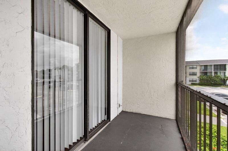 728 Executive Center Drive, Unit 29, West Palm Beach, FL 33401 Photo