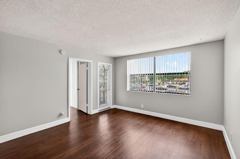 728 Executive Center Drive, Unit 29, West Palm Beach, FL 33401 Photo