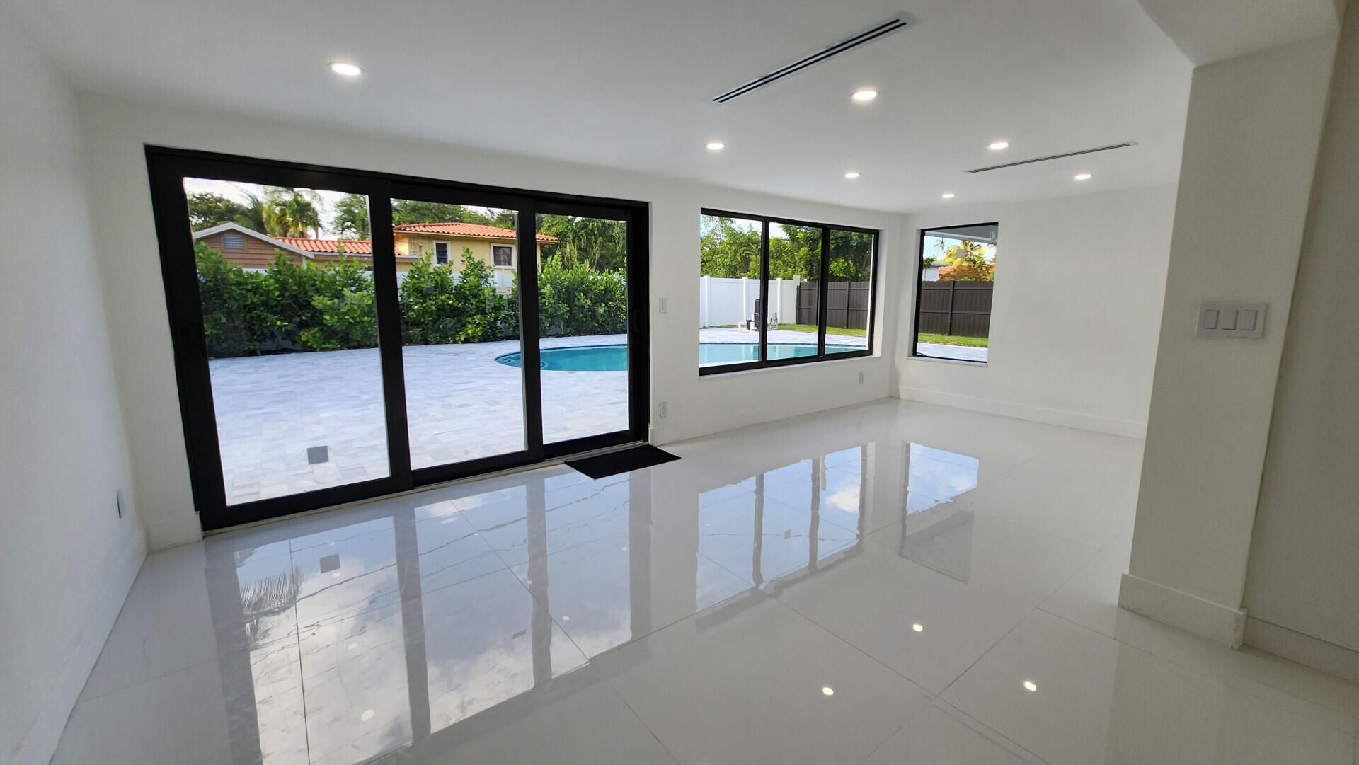1275 NE 200th Terrace, Miami, FL 33179 Photo
