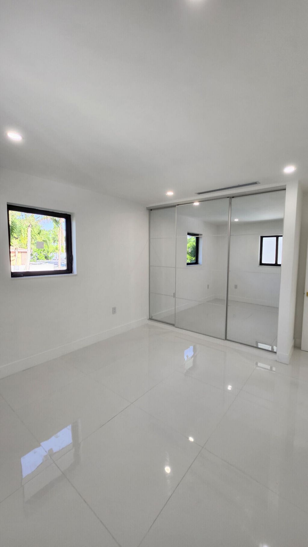1275 NE 200th Terrace, Miami, FL 33179 Photo