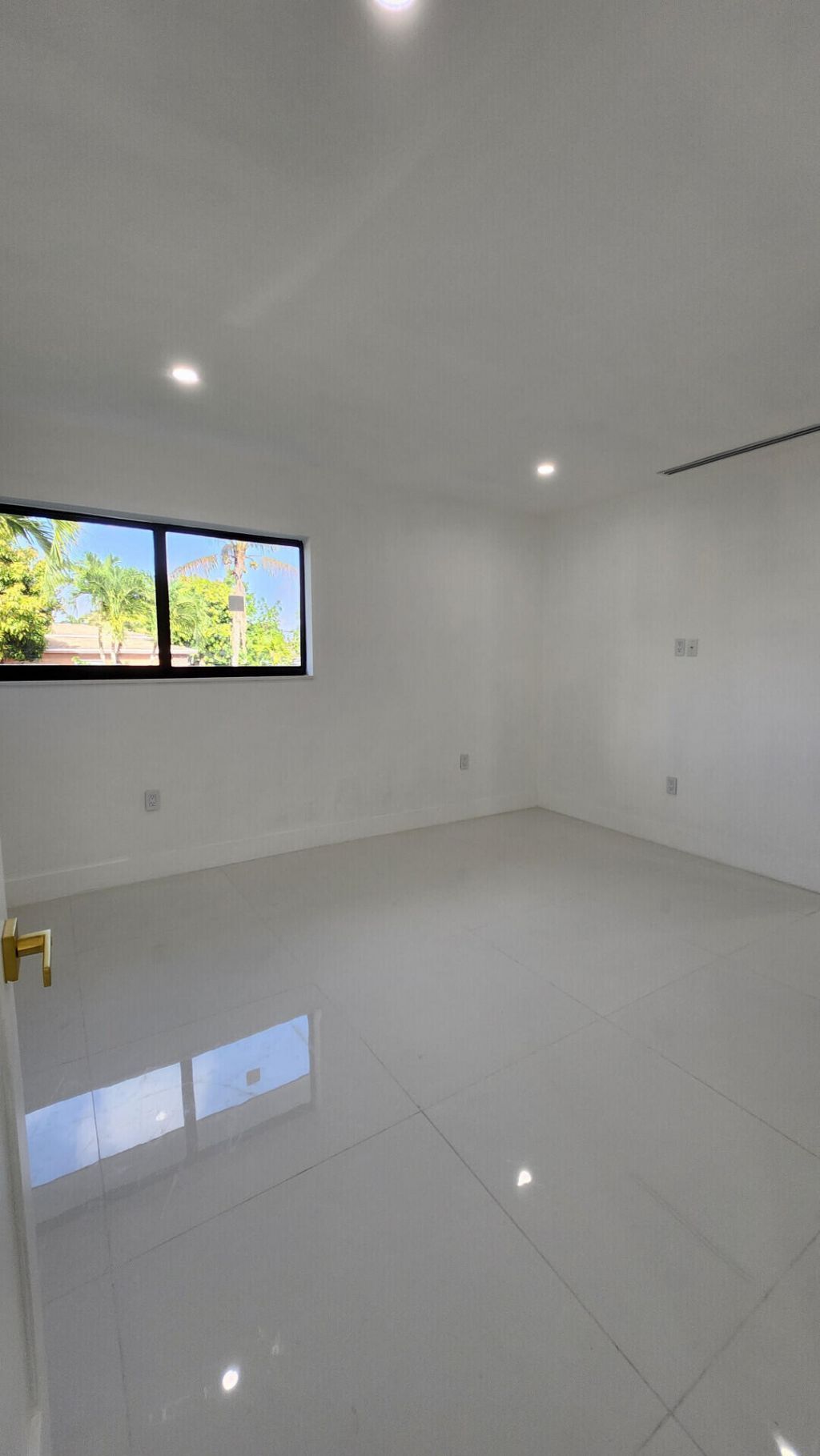 1275 NE 200th Terrace, Miami, FL 33179 Photo