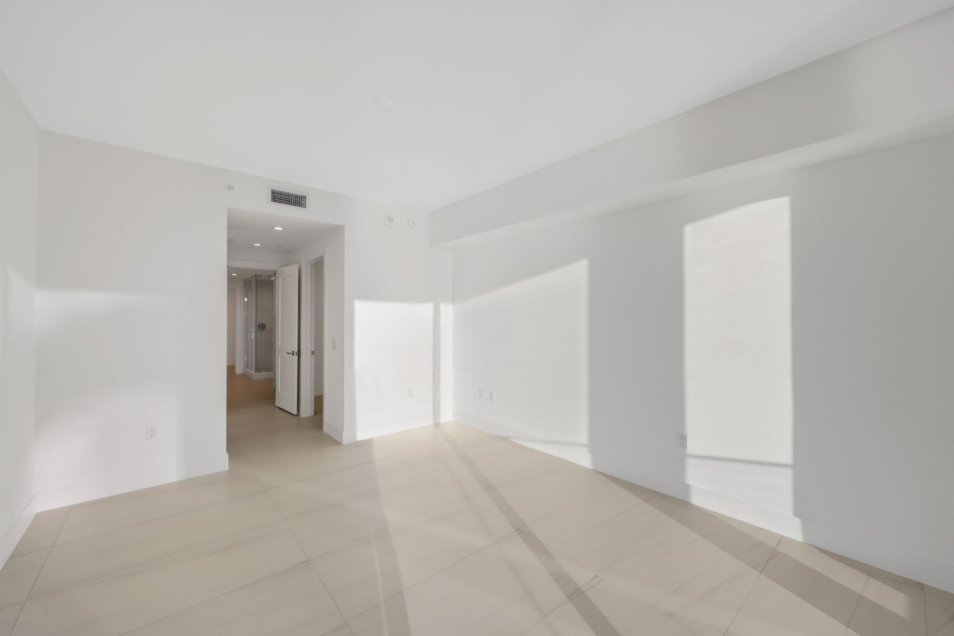 153 N Seabreeze Boulevard, Unit 1001, Fort Lauderdale, FL 33304 Photo