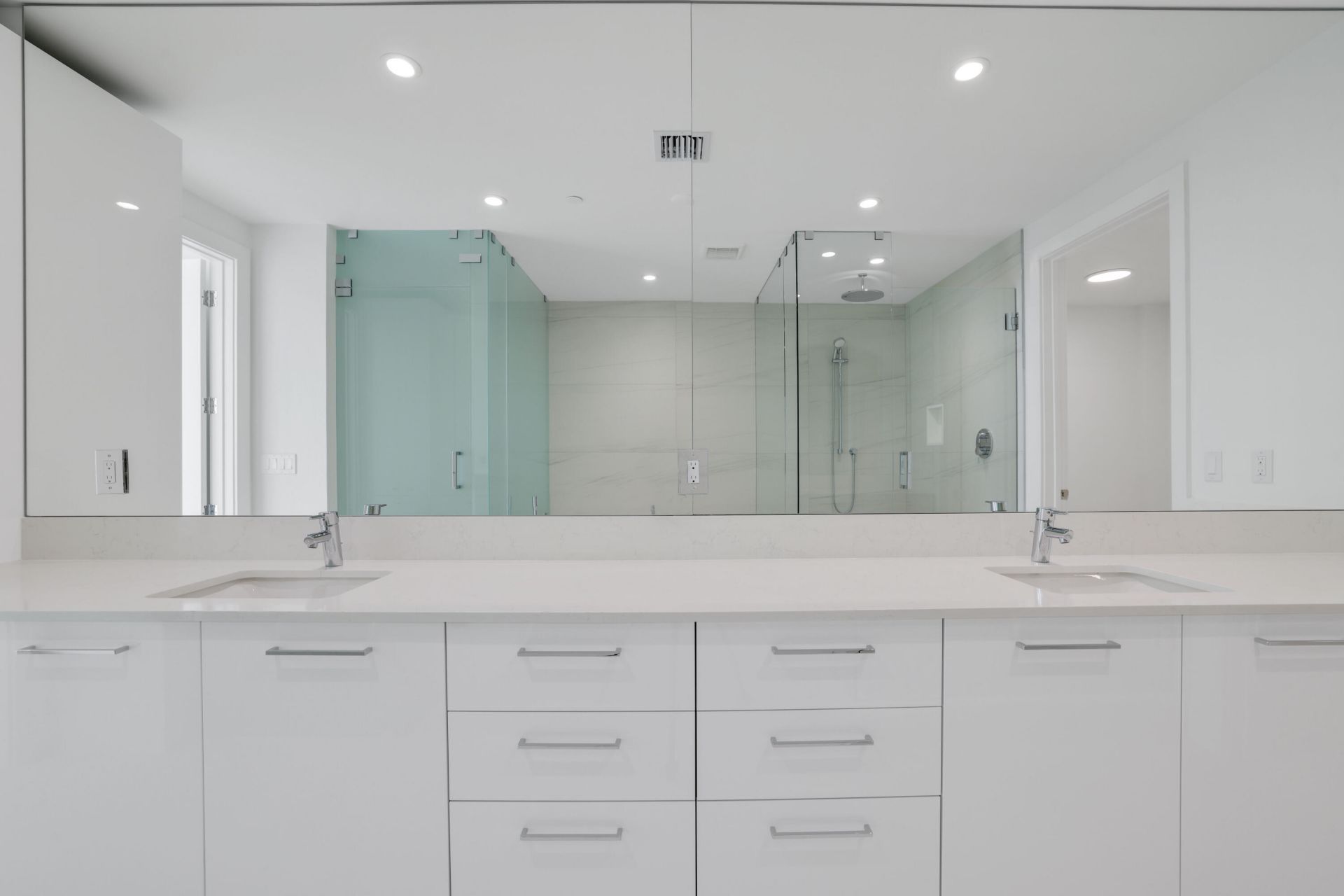 153 N Seabreeze Boulevard, Unit 1001, Fort Lauderdale, FL 33304 Photo