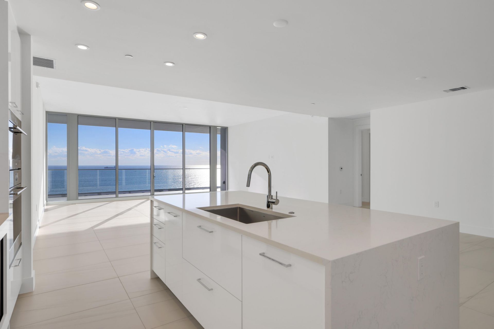 153 N Seabreeze Boulevard, Unit 1001, Fort Lauderdale, FL 33304 Photo