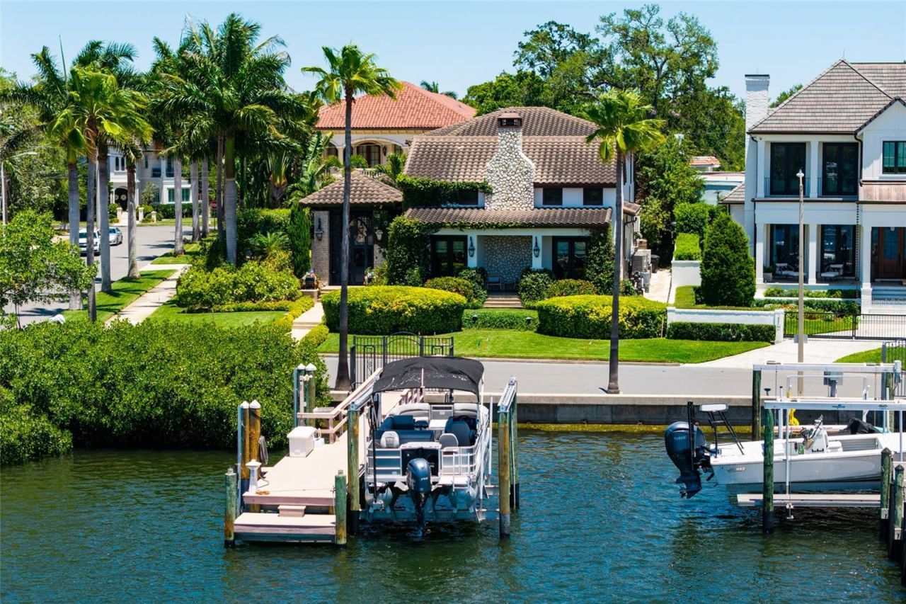 200 Brightwaters Boulevard Ne, Saint Petersburg, FL 33704 Photo