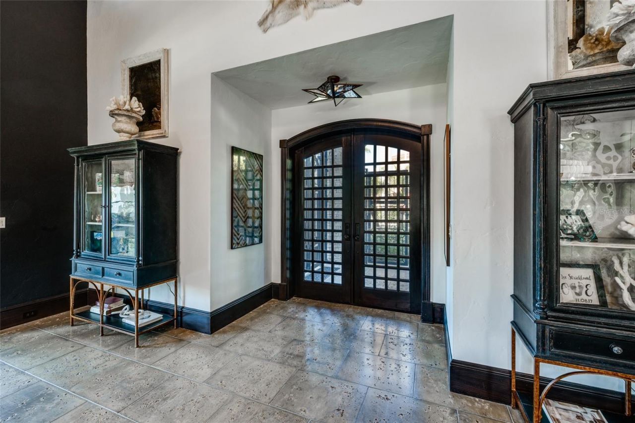 200 Brightwaters Boulevard Ne, Saint Petersburg, FL 33704 Photo