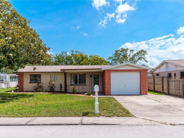 7024 MAYFIELD DRIVE , PORT RICHEY, FL 34668