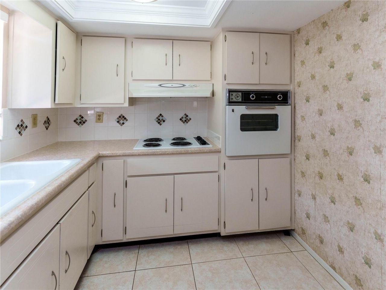 7024 Mayfield Drive, Port Richey, FL 34668 Photo