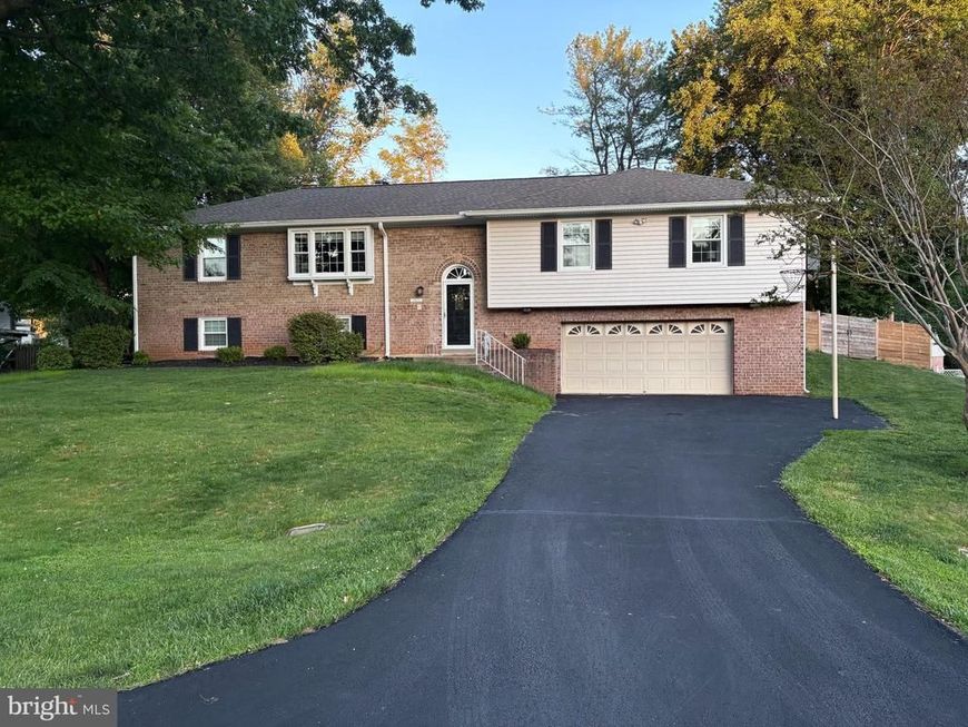 17617 Prince Edward Drive, Olney, MD 20832 Main Photo