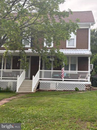 186 W MAIN STREET, ADAMSTOWN, PA 19501