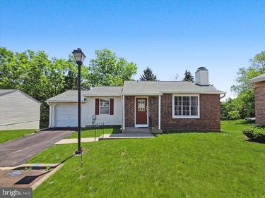 1306 FAIRBOURNE COURT, LANSDALE, PA 19446