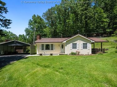 27 Jones Ridge Road, Charleston, WV 25311