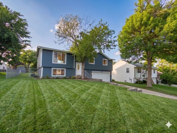 10809 N Church Street , Huntley, IL 60142