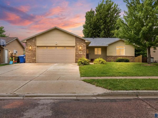 6519 W Bonnie Ct, Sioux Falls, SD 57106