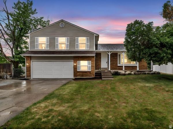 11976 S WOODRIDGE RD E, Sandy, UT 84094