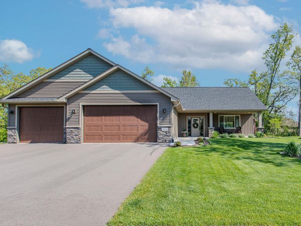 4704 381st Trail , North Branch, MN 55056