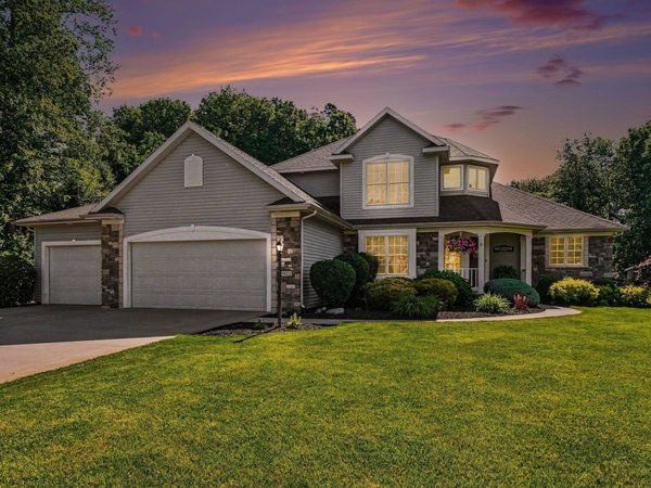 55822 Alverstone Drive, Middlebury, IN 46540