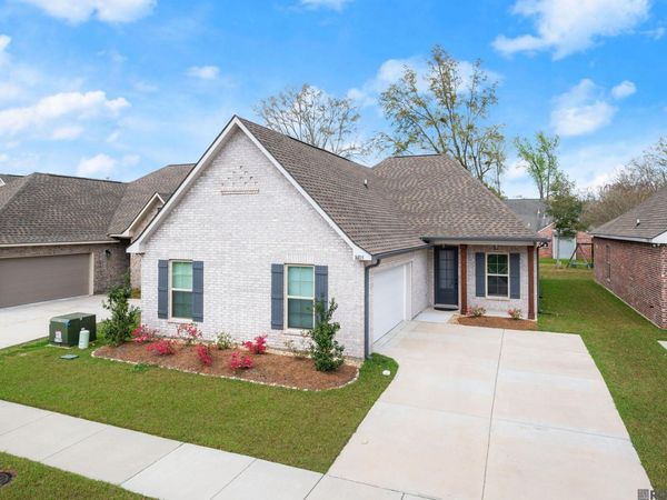 16103 Knoll Creek Ave, Baton Rouge, LA 70817