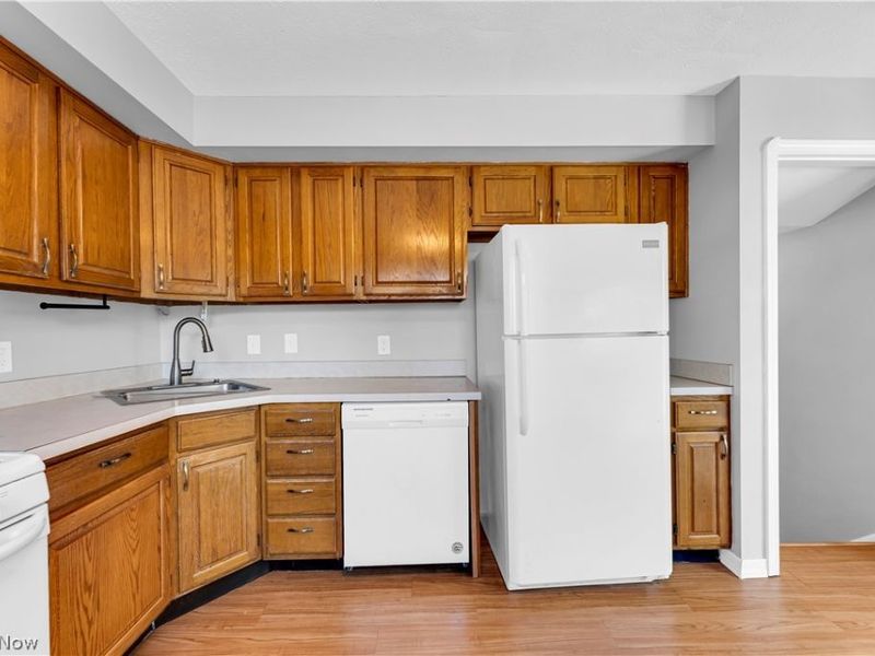 5876 Wickfield Drive, Parma Heights, OH 44130 Photo 11
