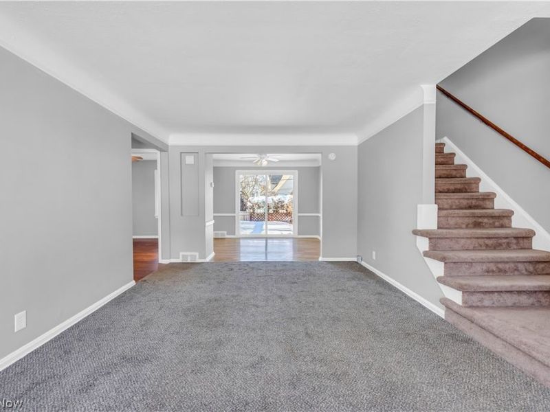 5876 Wickfield Drive, Parma Heights, OH 44130 Photo 4