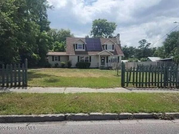 14303 14th Street , Dade City, FL 33625