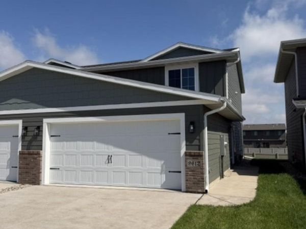 9612 W Tunis Dr, Sioux Falls, SD 57106