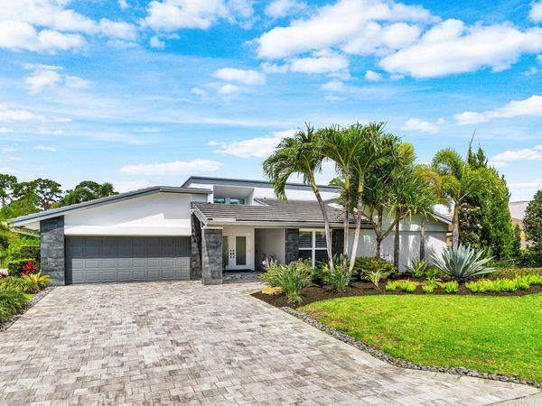 632 Lakewoode Circle W, Delray Beach, FL 33445