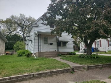 2737 11th Ave C, Moline, IL 61265