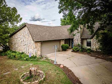5602 NW Rebecca Ter, Lawton, OK 73505