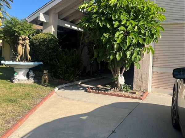 13046 Ebell, North Hollywood, CA 91605