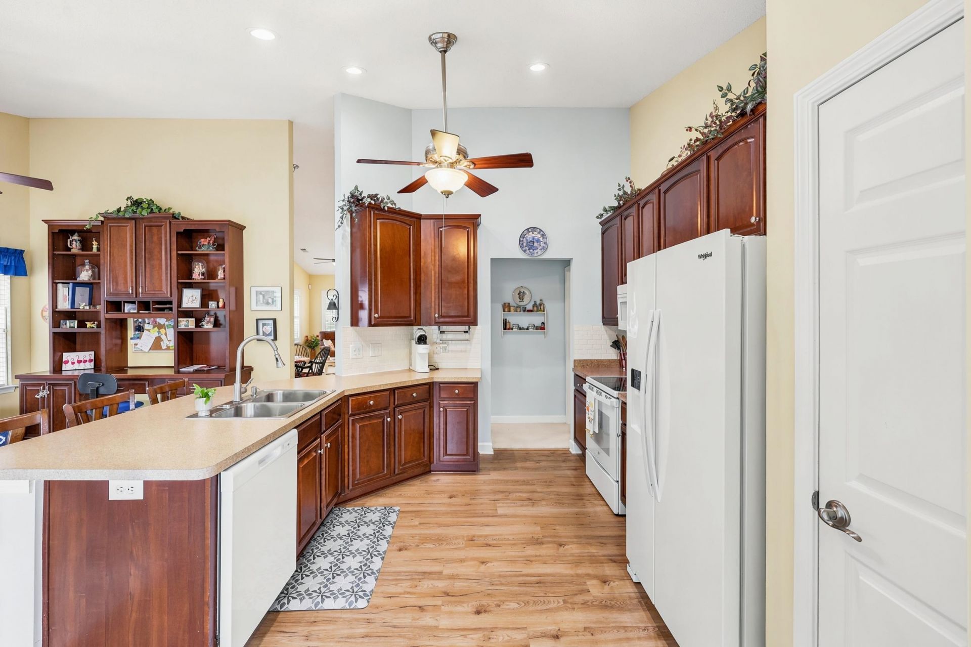 93 Hidden Oaks Ct.  Photo 8