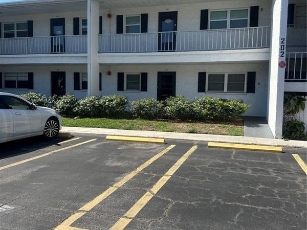 202 46TH TERRACE W, Unit #207, BRADENTON, FL 34202