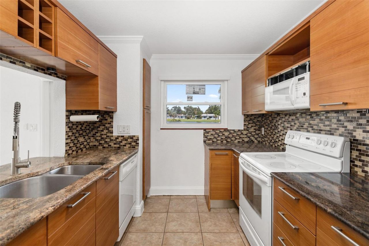 2948 Clark Road , Unit 121, Sarasota, FL 34231 Photo