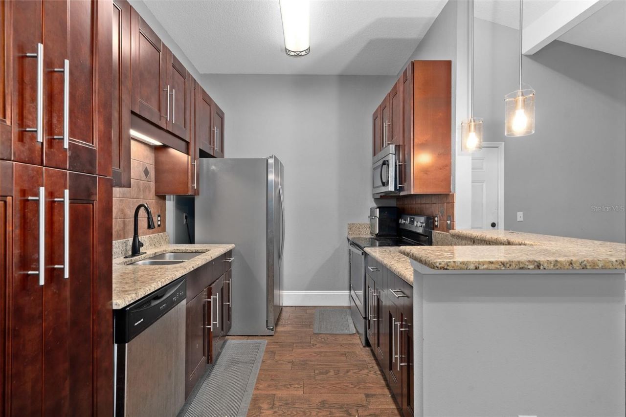 155 N Pearl Lake Causeway , Unit 208, Altamonte Springs, FL 32714 Photo
