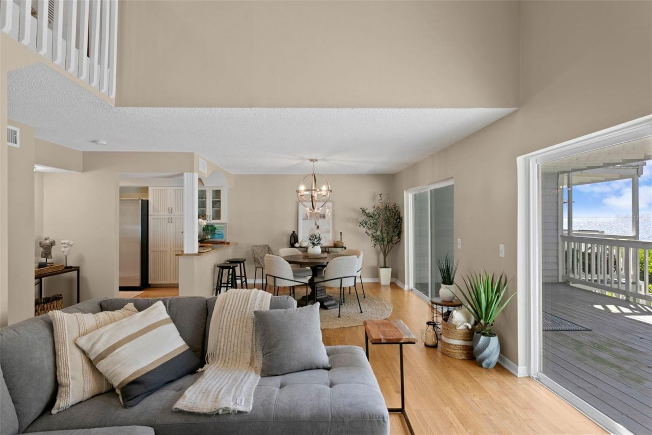 4863 W Flamingo Road , Unit 2, Tampa, FL 33611 Photo