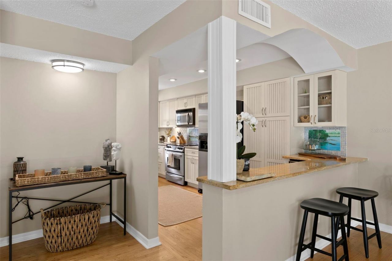 4863 W Flamingo Road , Unit 2, Tampa, FL 33611 Photo