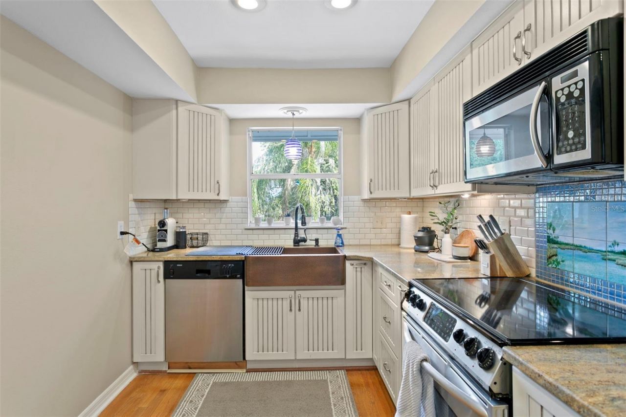 4863 W Flamingo Road , Unit 2, Tampa, FL 33611 Photo