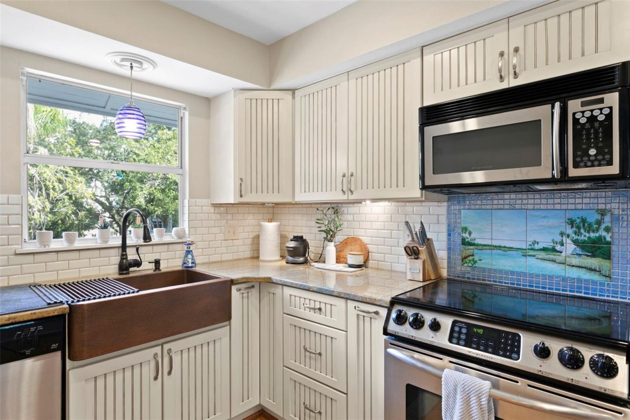 4863 W Flamingo Road , Unit 2, Tampa, FL 33611 Photo