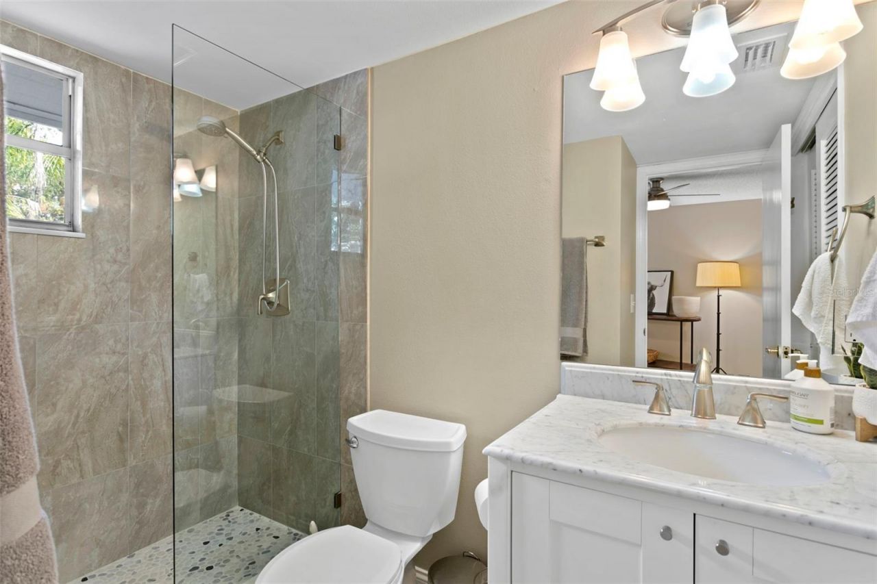 4863 W Flamingo Road , Unit 2, Tampa, FL 33611 Photo